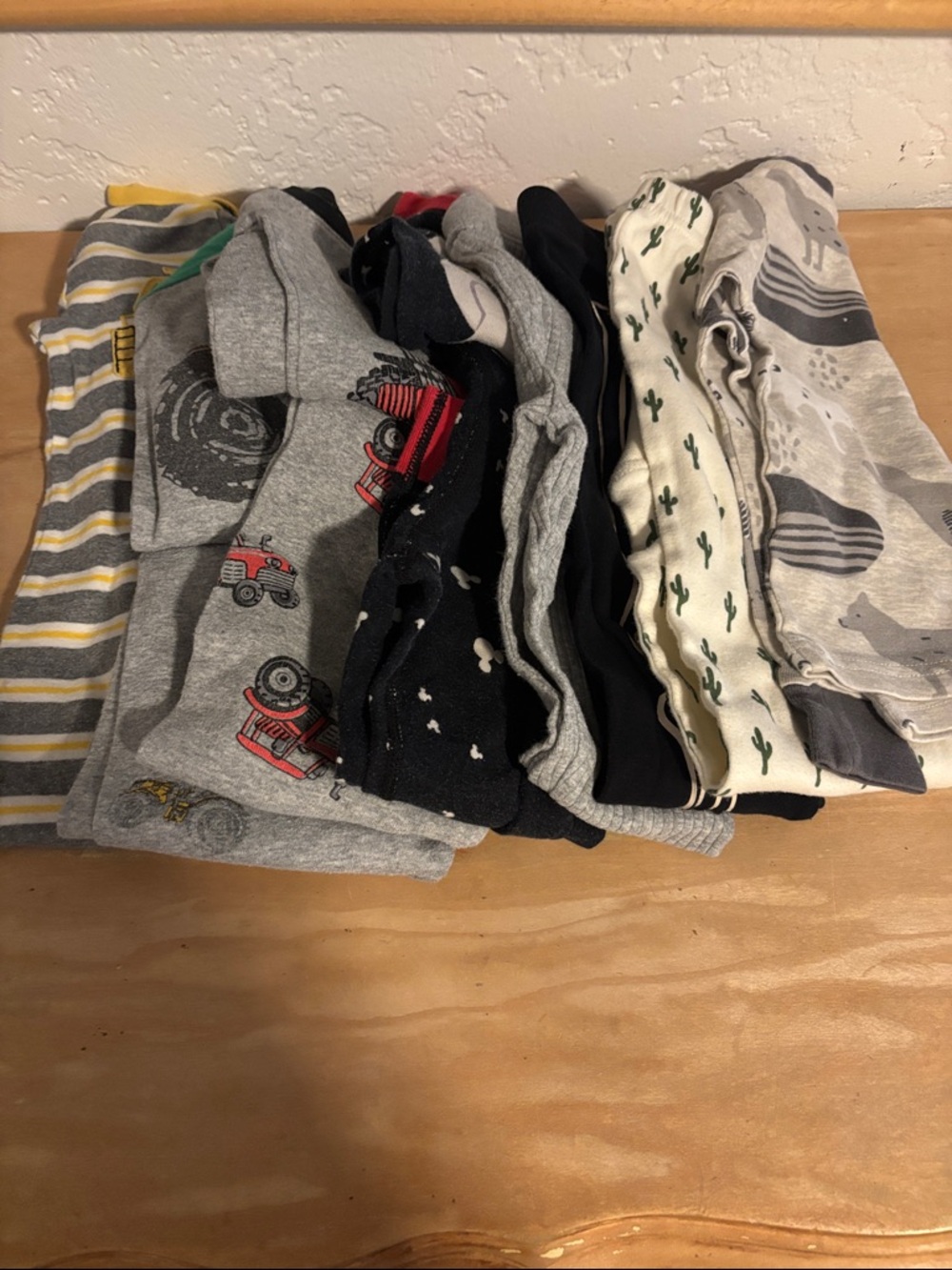 Toddler Boys Pajamas (2T)